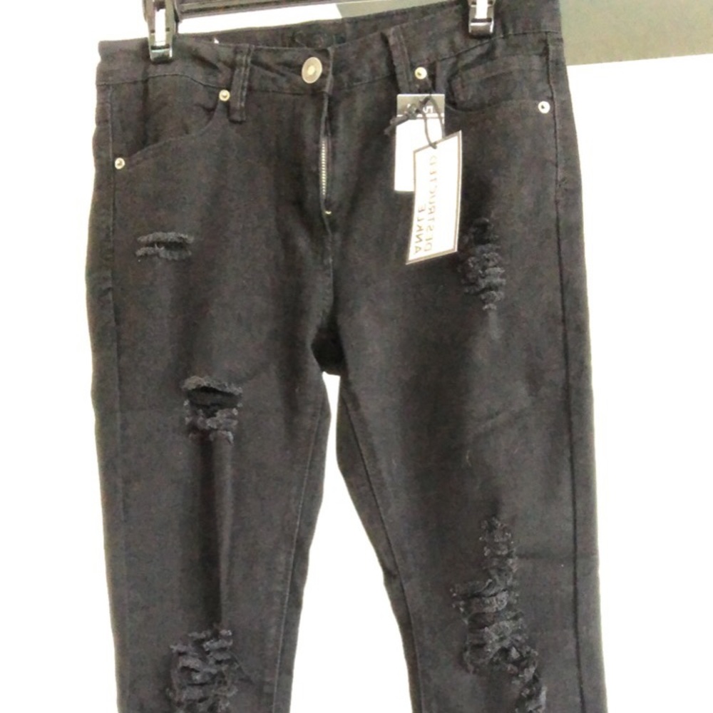 Destructed ankle jeans 👖